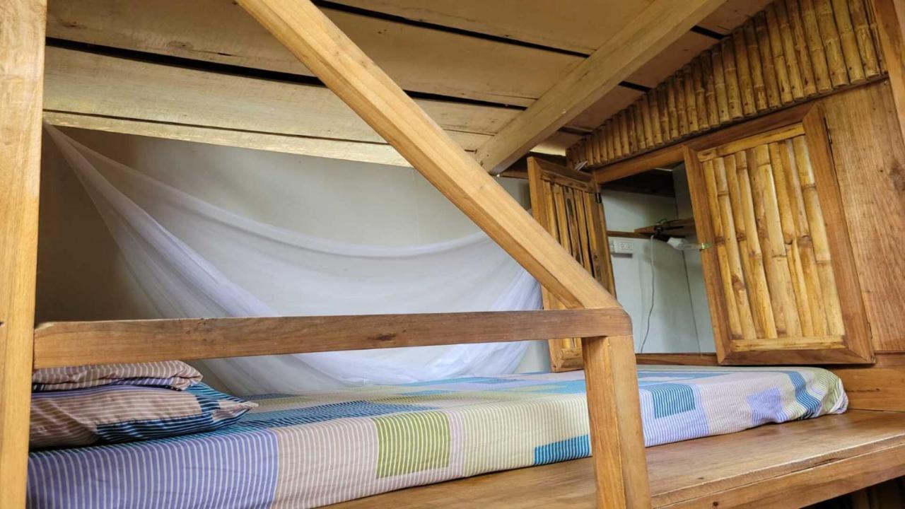 Albergue Roots Family Puerto Viejo de Talamanca Exterior foto